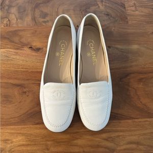 White vintage 90’s Chanel Loafer